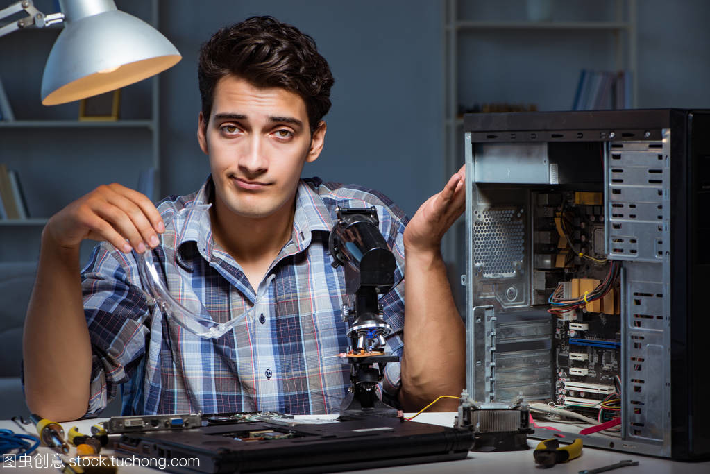 顯微鏡下的精工細作 現(xiàn)代計算機維修中顯微鏡的應用與挑戰(zhàn)